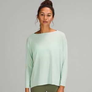 Lululemon long sleeve back in action shirt